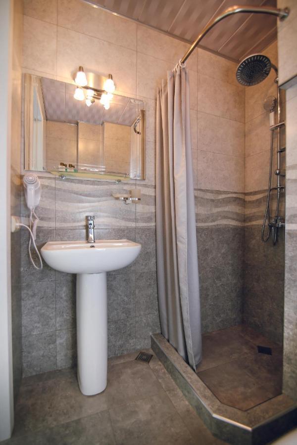 Hotel Kera Tbilisi Zewnętrze zdjęcie